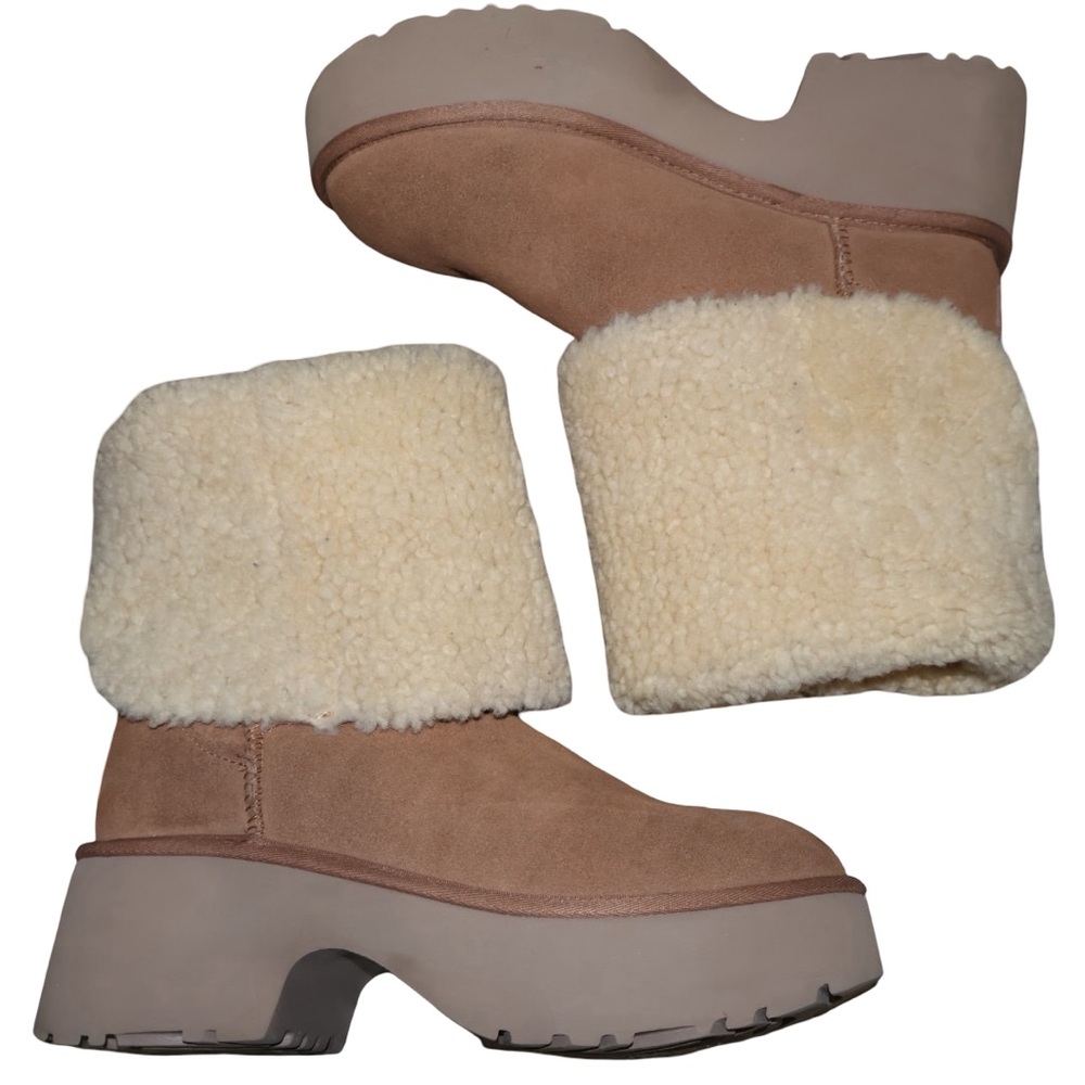 UGG Women's Classic New Heights Cuffable Suede Boots in chestnut size 11. - Picture 11 of 13